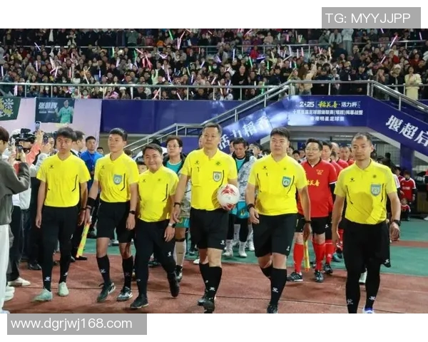 十堰足球明星的崛起与发展之路：从地方小将到全国瞩目的运动员