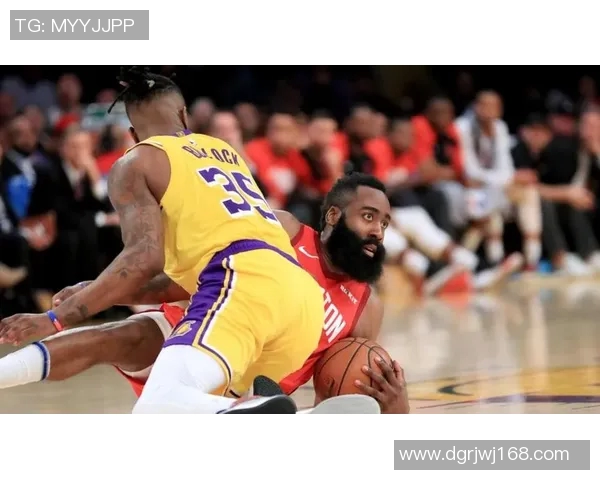 湖人火箭激战回顾：2014年10月29日的经典对决与精彩瞬间分析